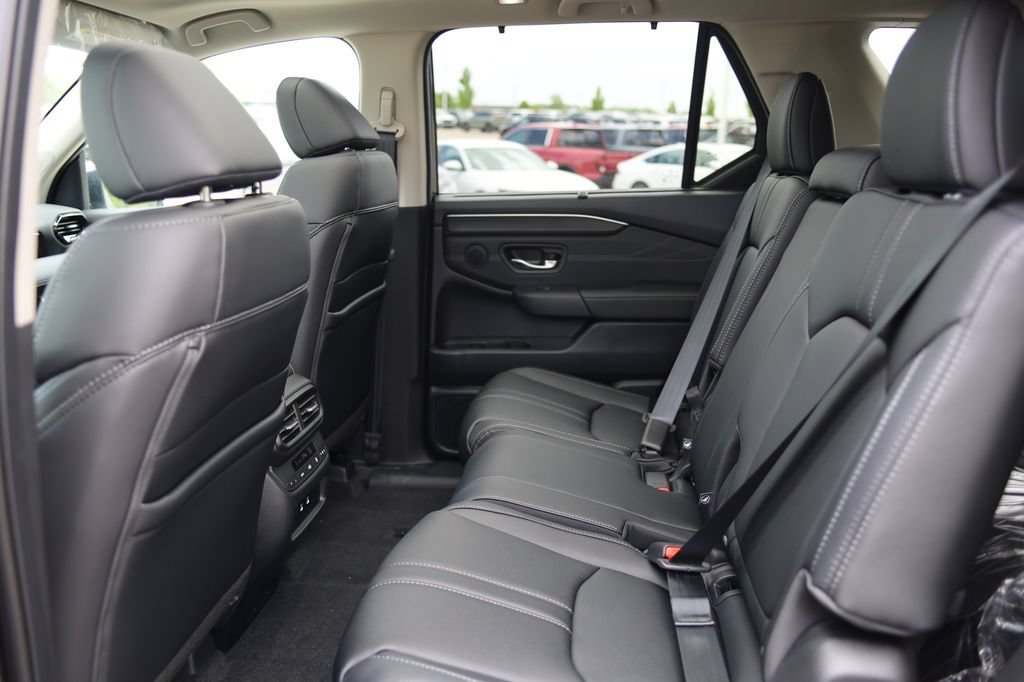 New 2026 Honda Pilot Touring image 28