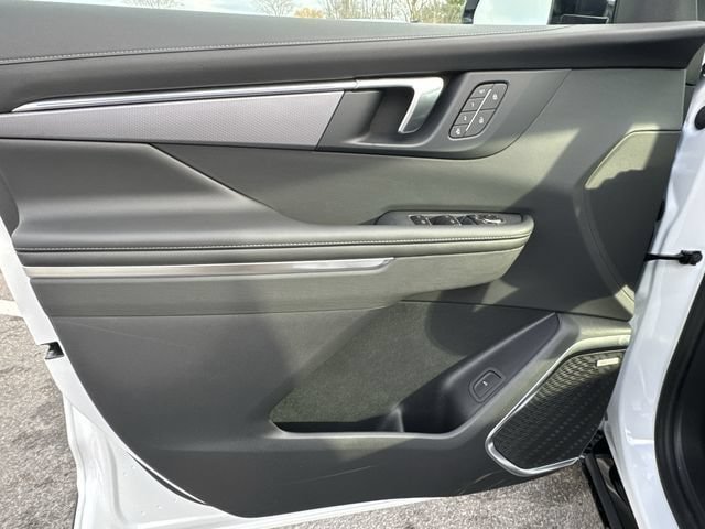 New 2026 Buick Enclave Sport Touring w/ Power Package AWD/4WD image 26