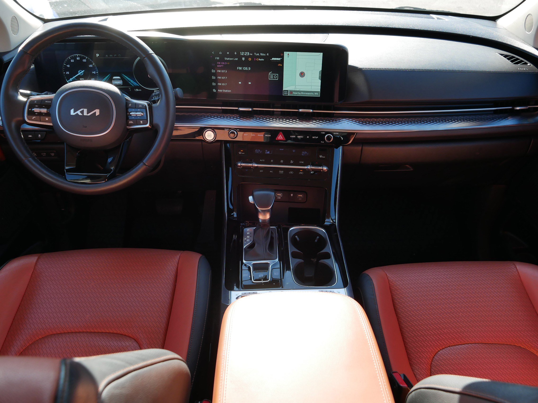 Certified 2024 Kia Carnival SX Prestige image 10