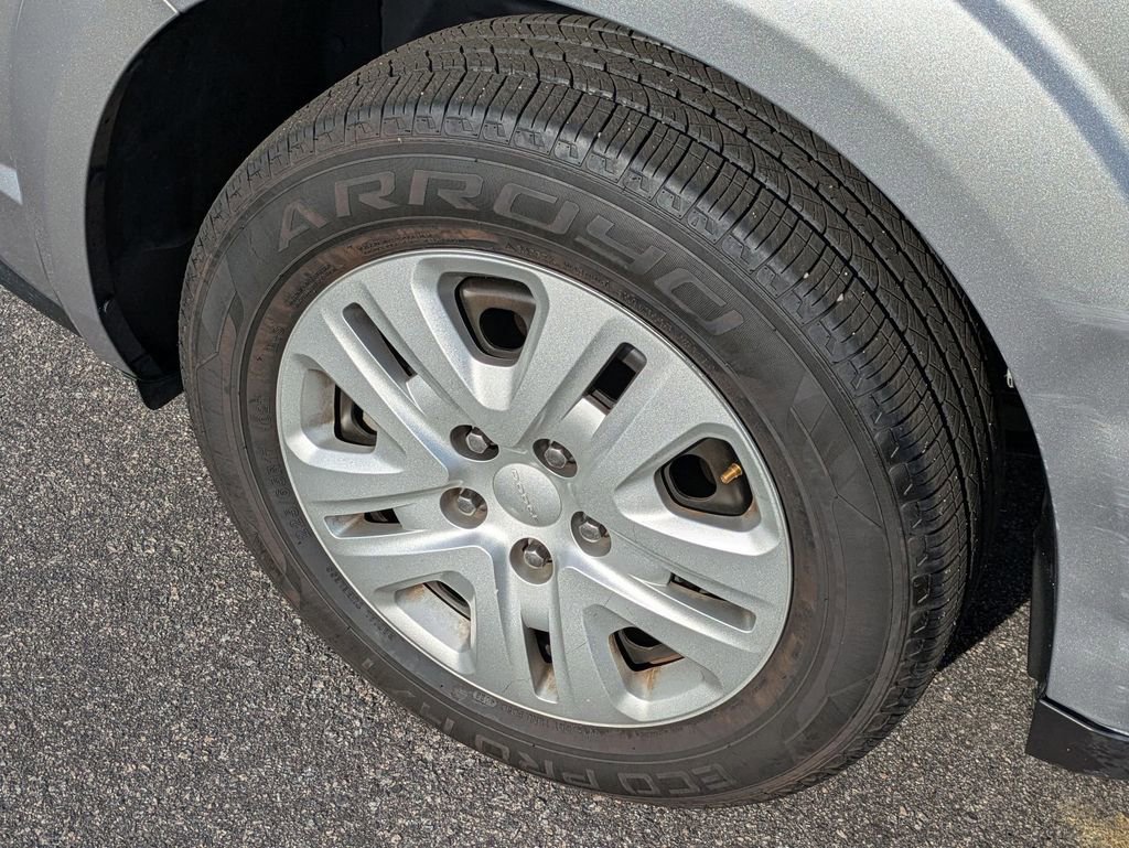 Used 2015 Dodge Journey American Value Package w/ Flexible Seating Group image 9