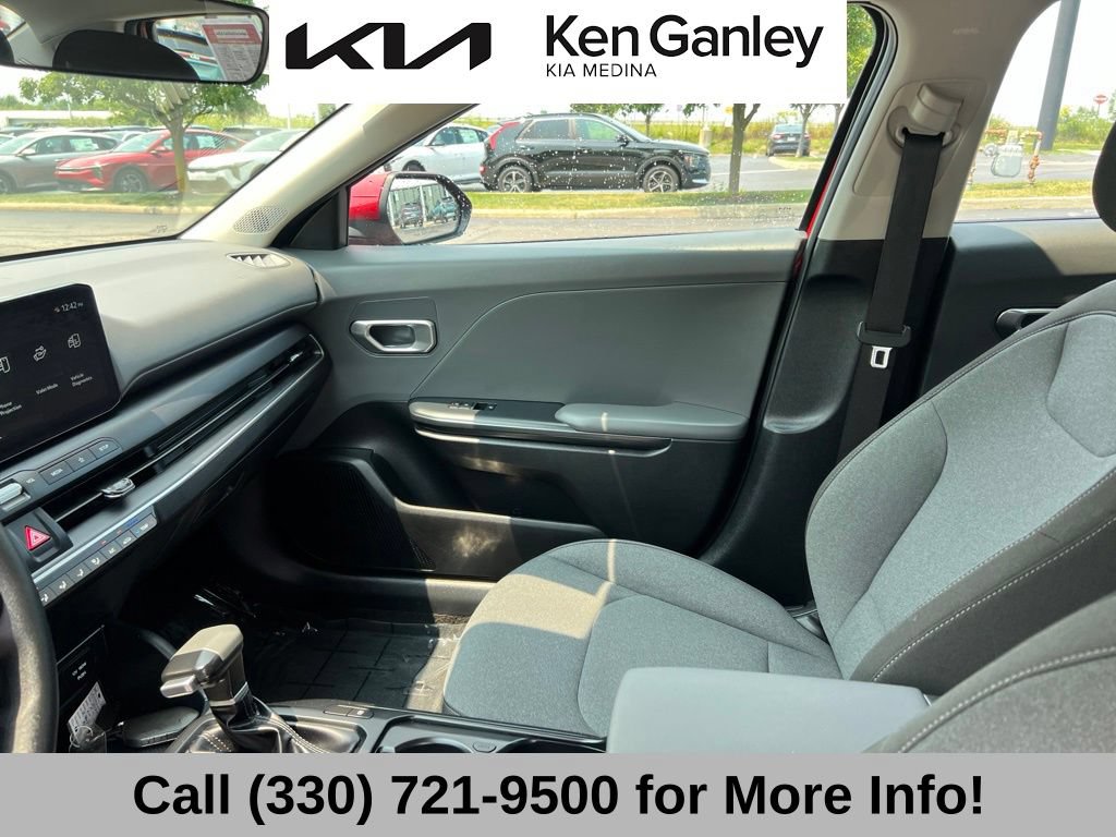 Certified 2025 Kia K4 FWD image 41