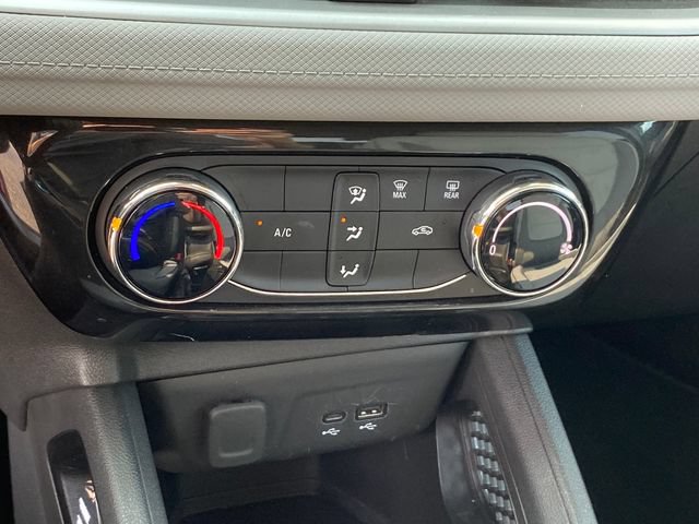 Used 2025 Chevrolet TrailBlazer LT AWD/4WD image 12