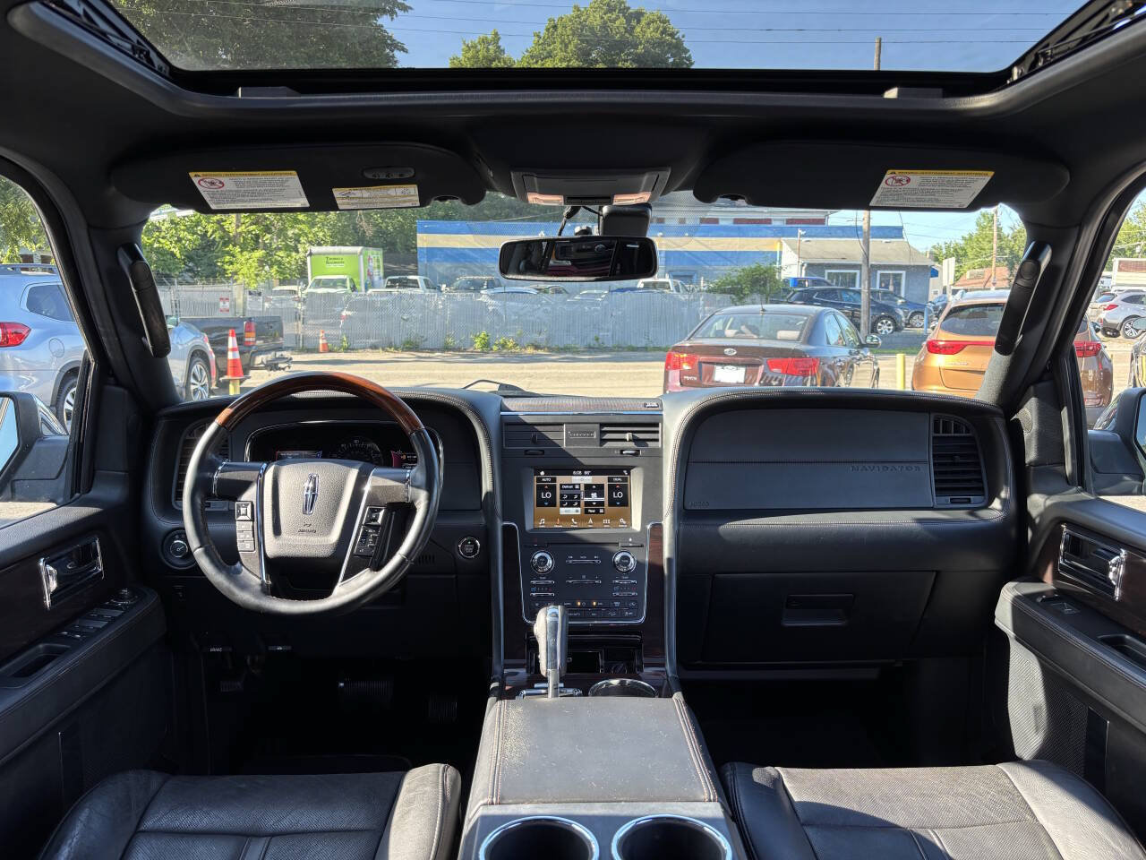Used 2016 Lincoln Navigator L Reserve AWD/4WD image 18