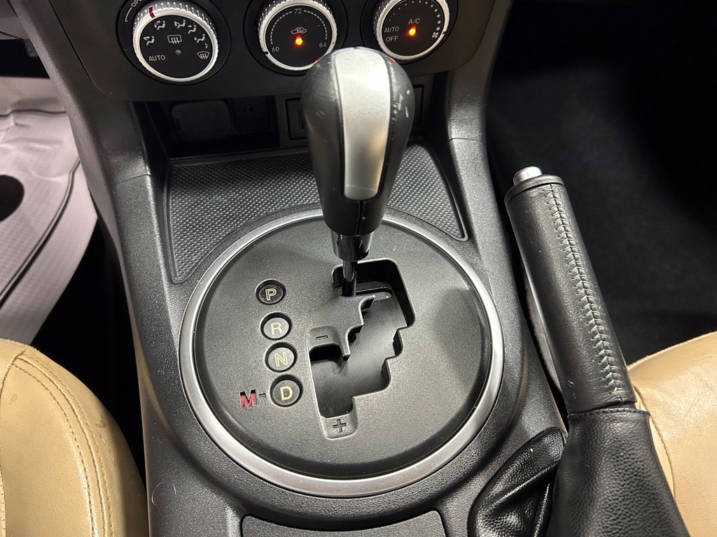 Used 2009 MAZDA MX-5 Miata Grand Touring RWD image 11
