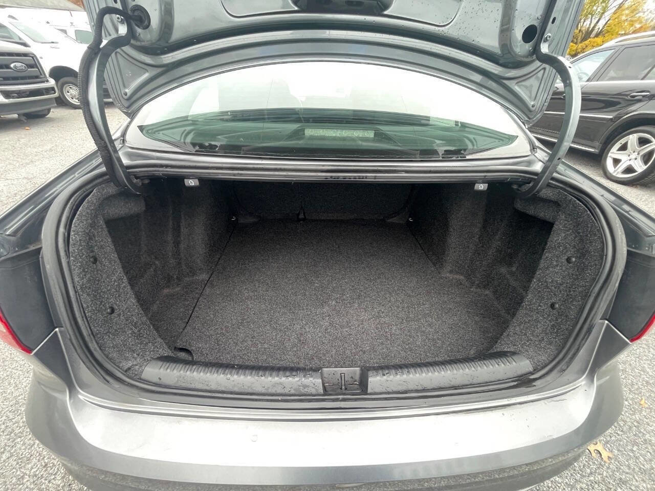 Used 2016 Volkswagen Jetta S image 39