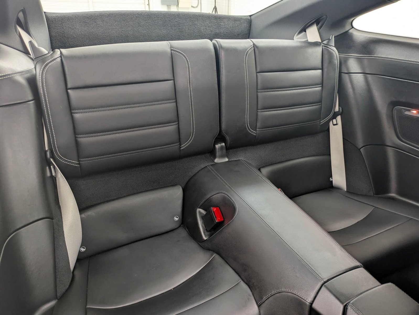 Certified 2025 Porsche 911 Carrera RWD image 24