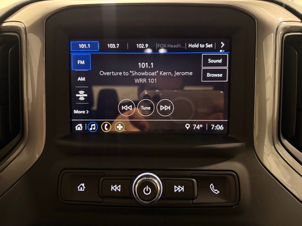Used 2025 Chevrolet Silverado 1500 Custom w/ LPO, Dark Essentials Package image 21