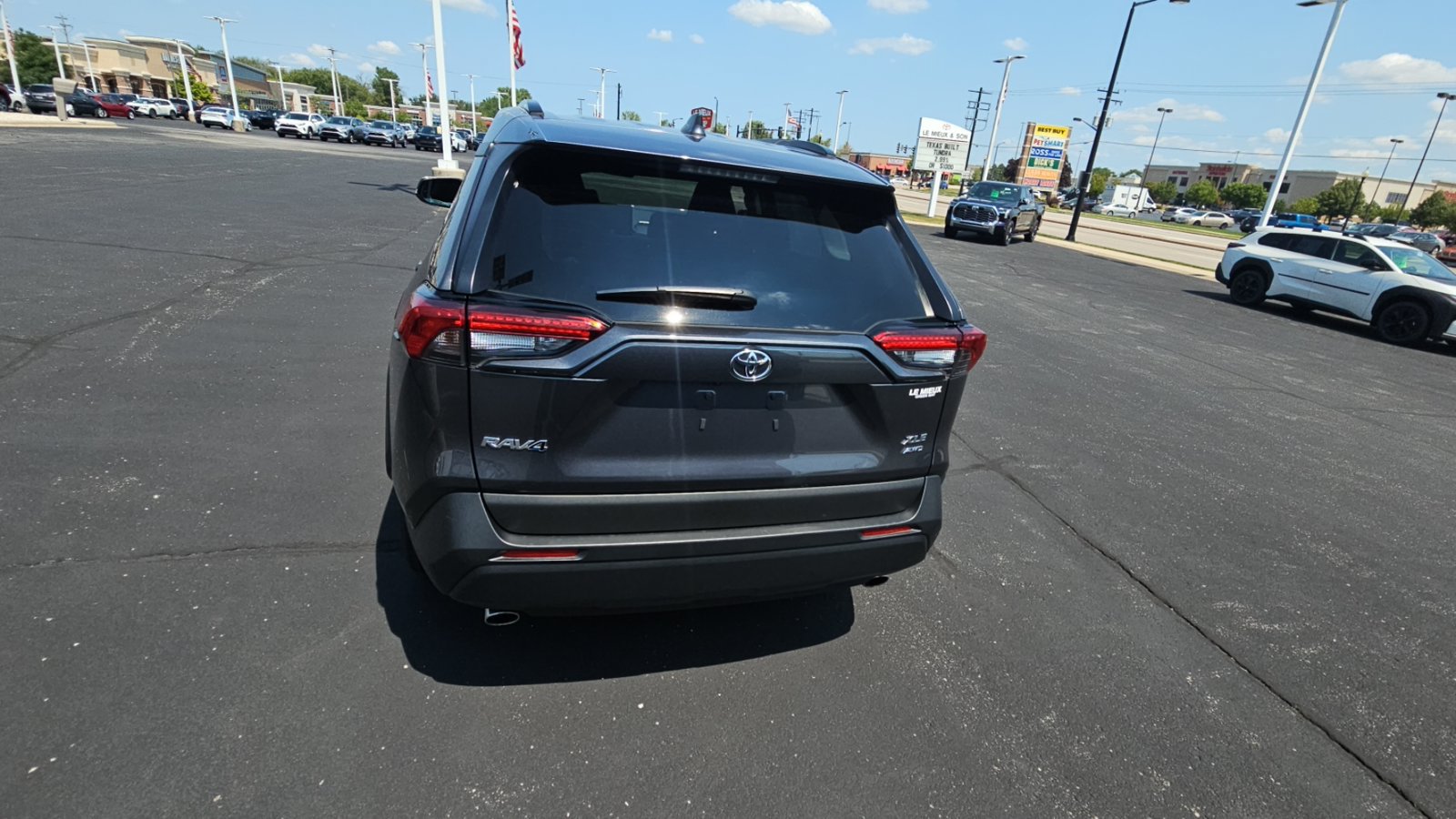 Certified 2025 Toyota RAV4 XLE AWD/4WD image 4