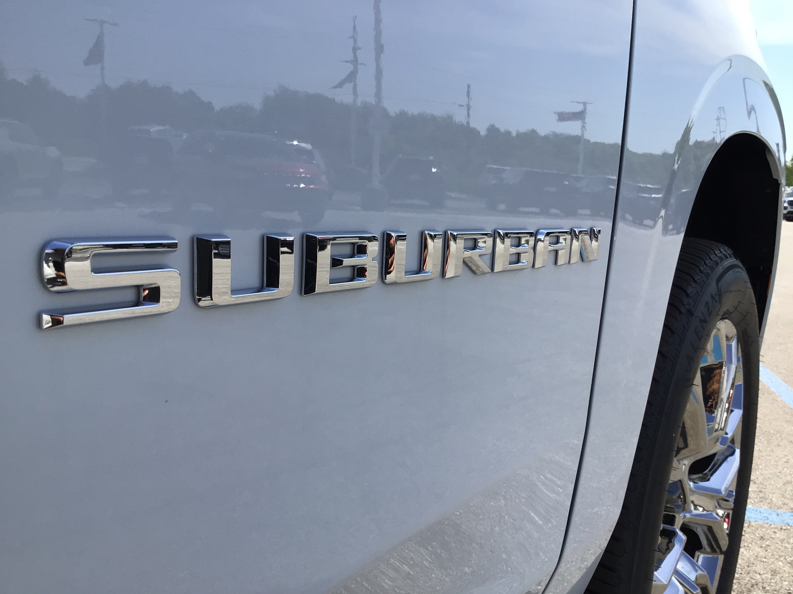 New 2026 Chevrolet Suburban Premier AWD/4WD image 17