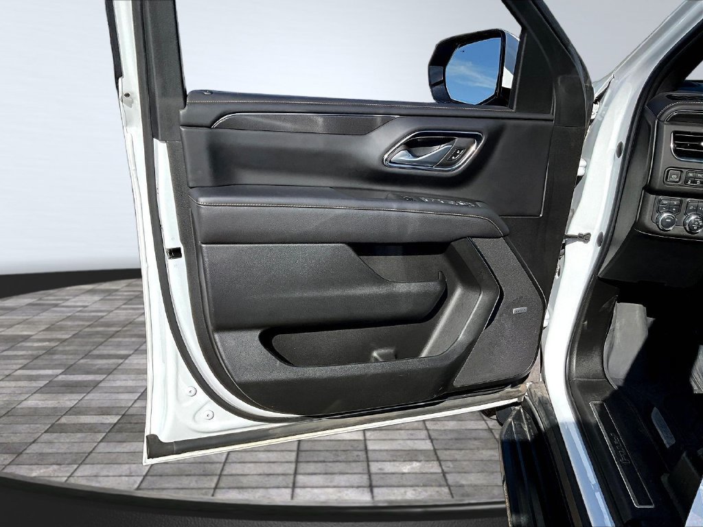 Used 2022 GMC Yukon XL AT4 AWD/4WD image 22