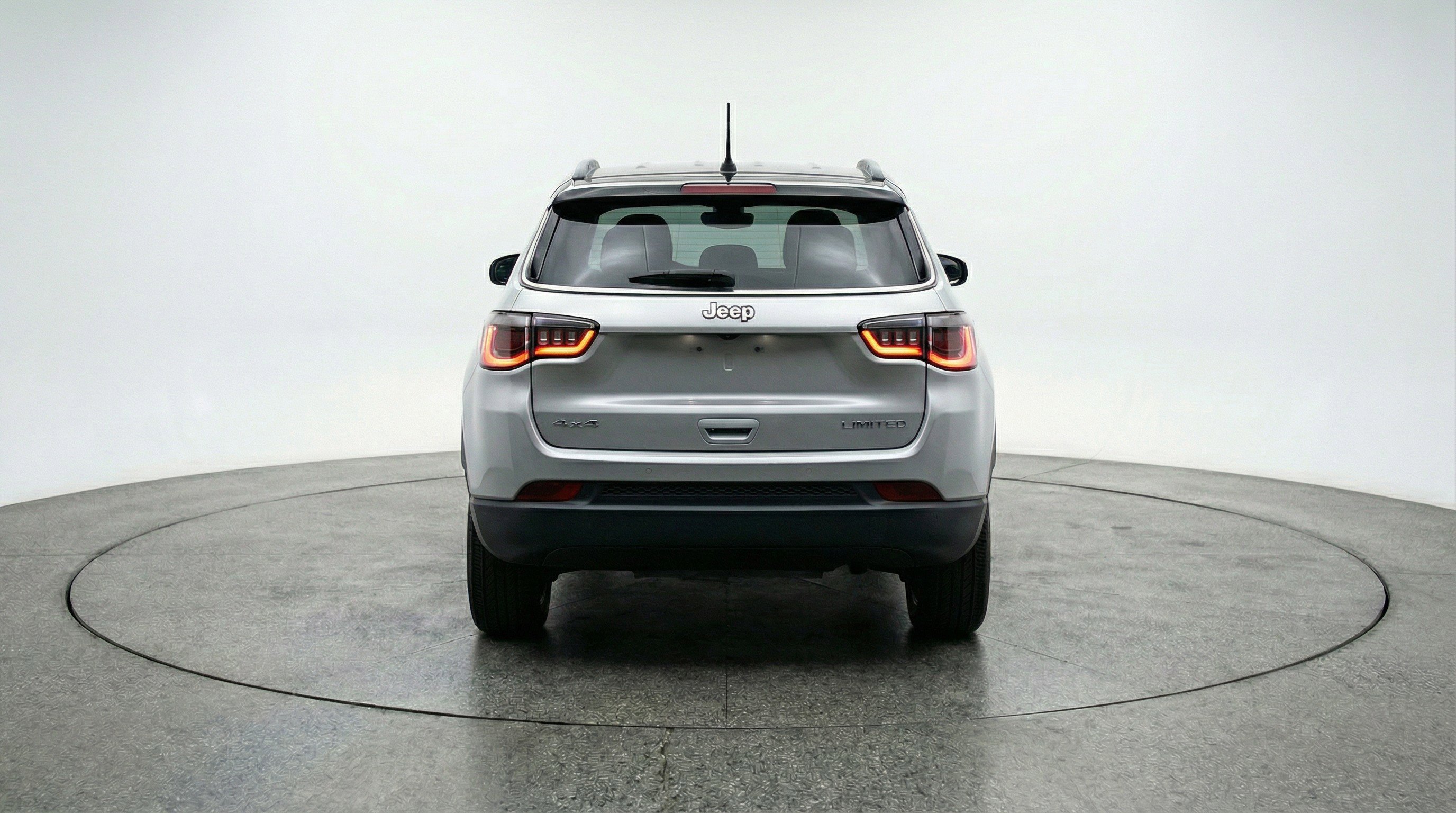 Used 2025 Jeep Compass Limited image 7