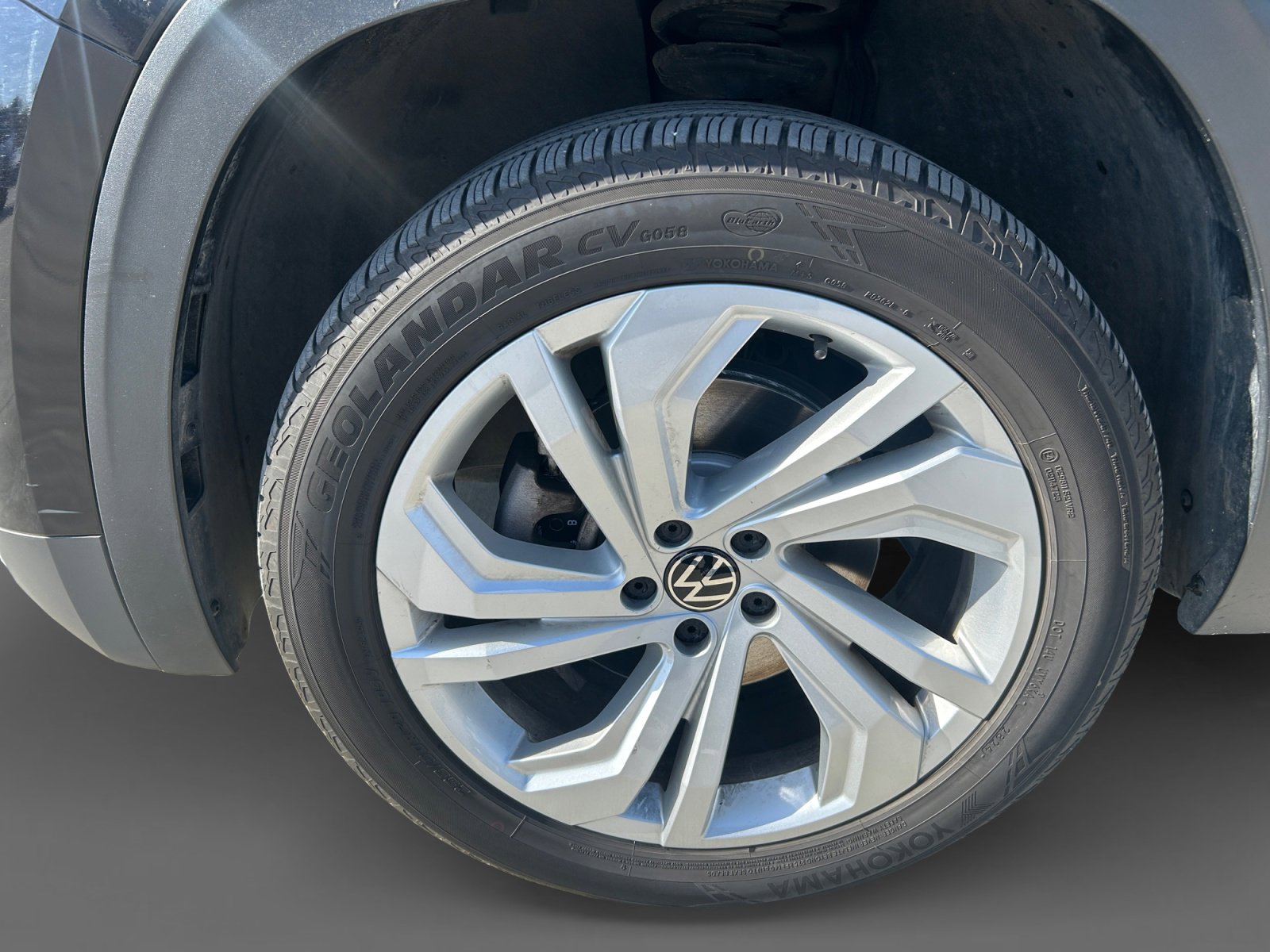 Used 2021 Volkswagen Atlas SE w/ Towing Package AWD/4WD image 15