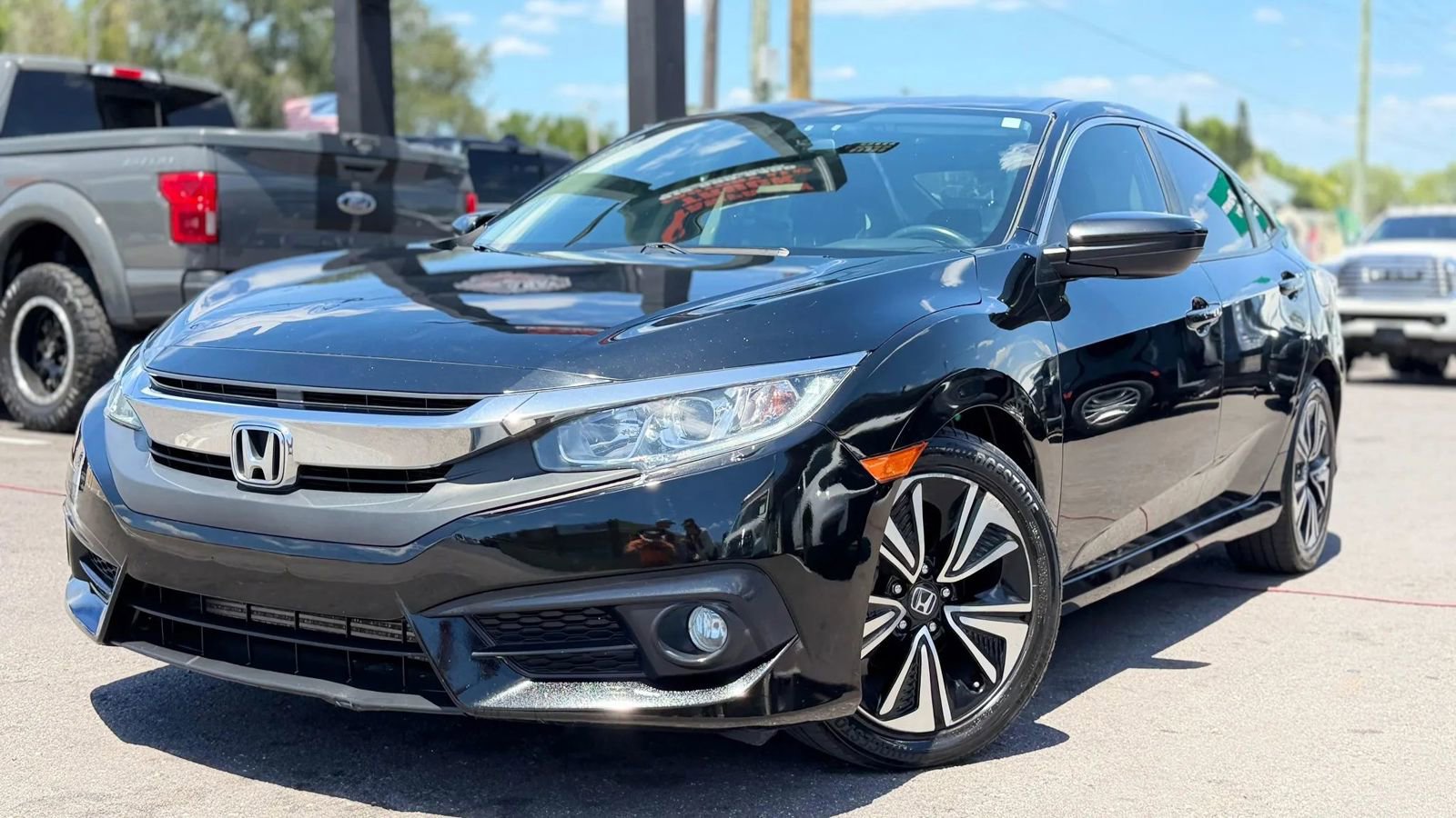Used 2018 Honda Civic EX-T image 1