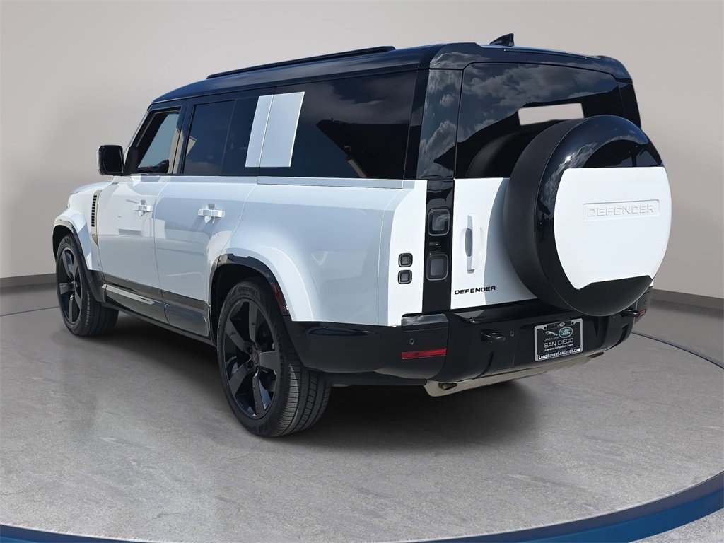 New 2026 Land Rover Defender 130 X-Dynamic SE image 7