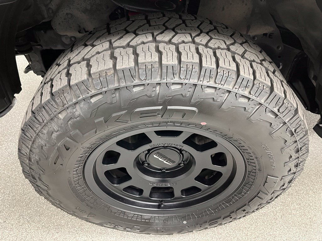 Used 2022 Toyota 4Runner TRD Off-Road Premium AWD/4WD image 15