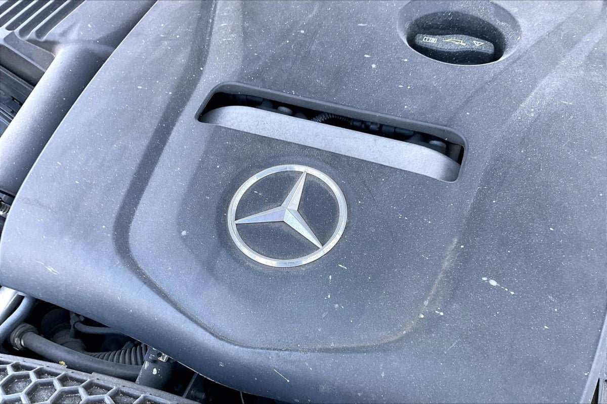 Used 2017 Mercedes-Benz C 300 Sedan image 32