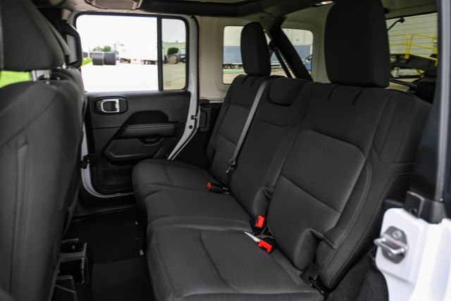 Used 2021 Jeep Wrangler Unlimited Sahara w/ Uconnect 4C Nav & Sound Group AWD/4WD image 41