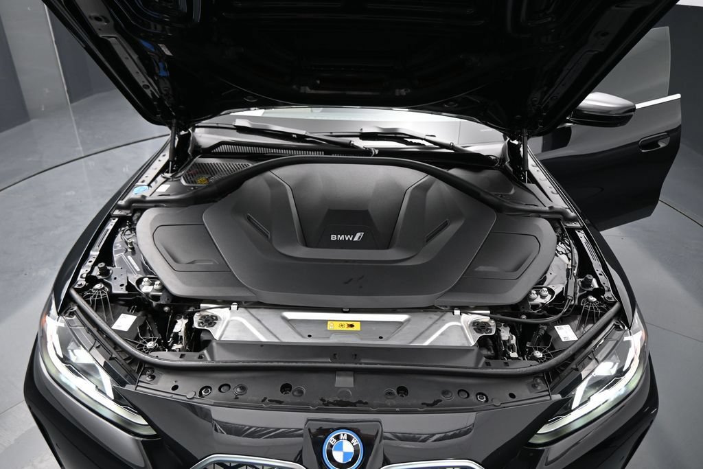 Used 2025 BMW i4 eDrive40 w/ Premium Package RWD image 30