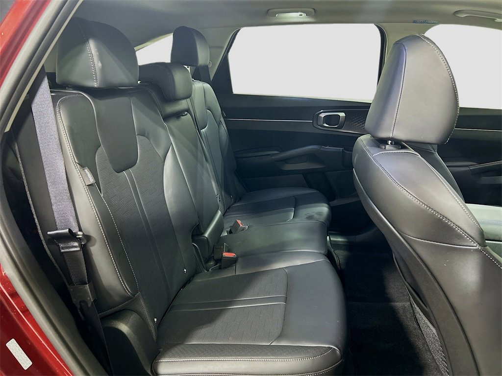 Used 2025 Kia Sorento S w/ Panoramic Sunroof Package image 27