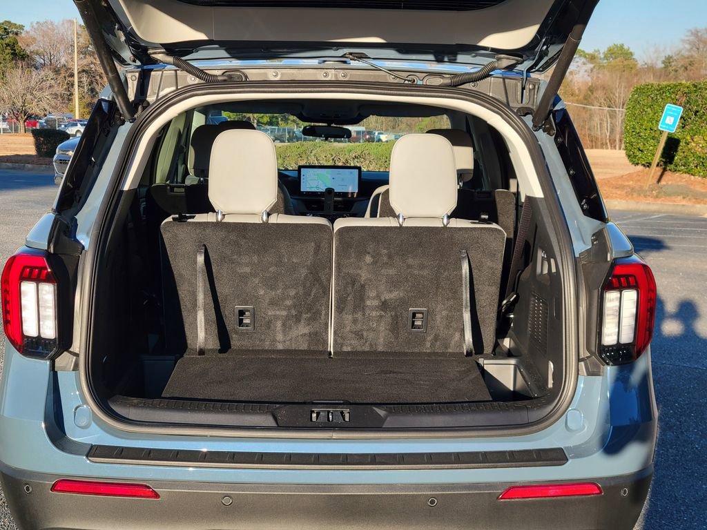 Certified 2025 Ford Explorer Active w/ Active Comfort Package image 12