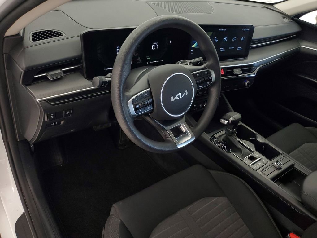Used 2025 Kia K5 LXS image 9