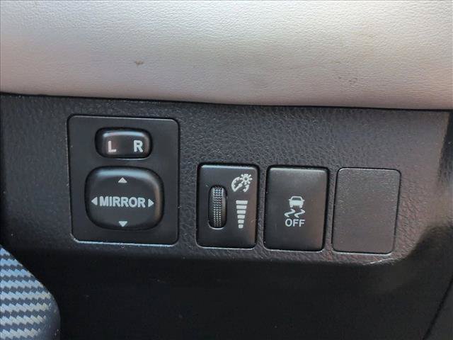Used 2014 Toyota RAV4 XLE AWD/4WD image 16