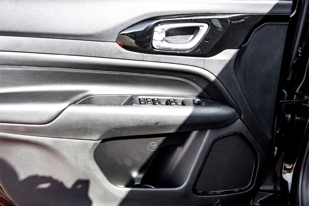 New 2026 Jeep Compass Limited image 7