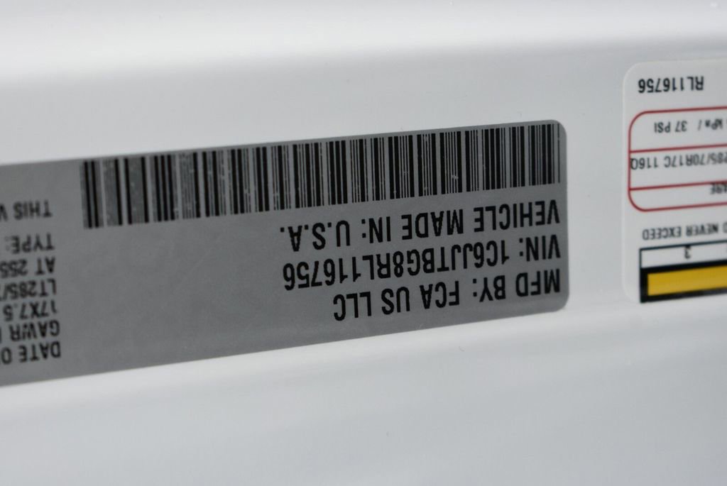 Used 2024 Jeep Gladiator Rubicon w/ Technology Group image 36