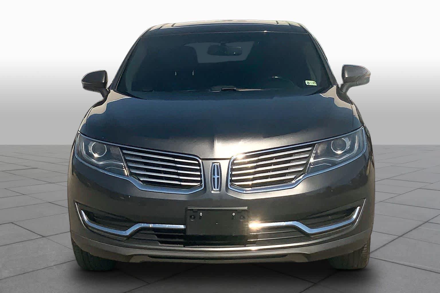 Used 2018 Lincoln MKX Reserve AWD/4WD image 4
