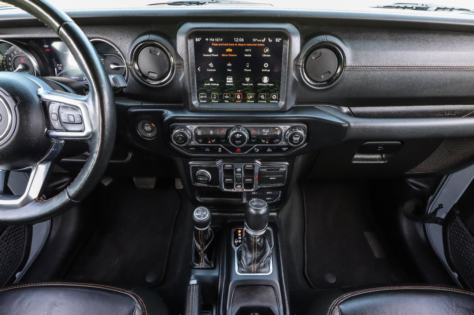 Used 2022 Jeep Wrangler Unlimited Sahara image 36