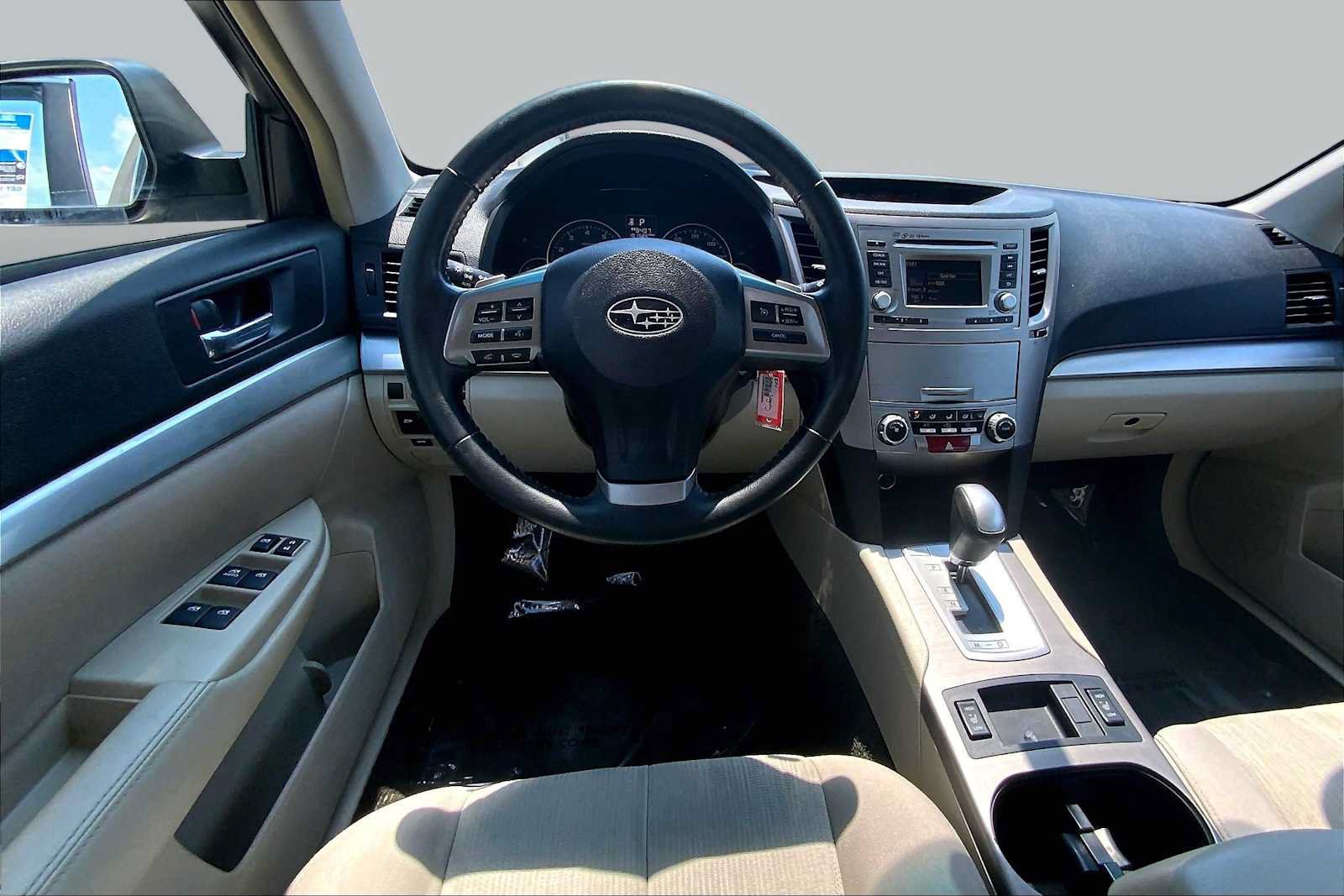 Used 2014 Subaru Legacy 2.5i Premium AWD/4WD image 6