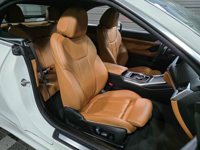 Used 2024 BMW 430i xDrive Convertible w/ Convenience Package image 15