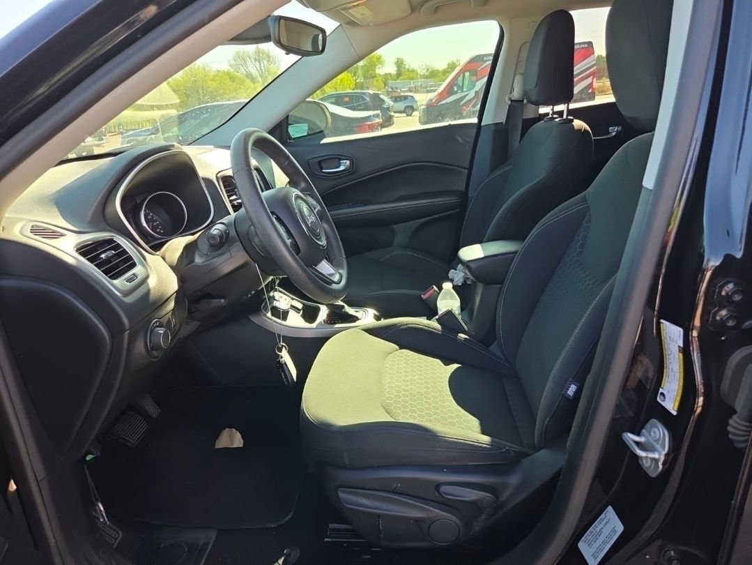 Used 2017 Jeep Compass Sport AWD/4WD image 11