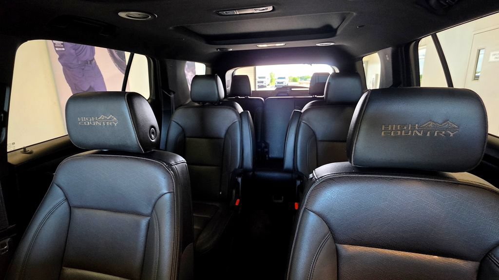 Used 2023 Chevrolet Traverse High Country AWD/4WD image 54