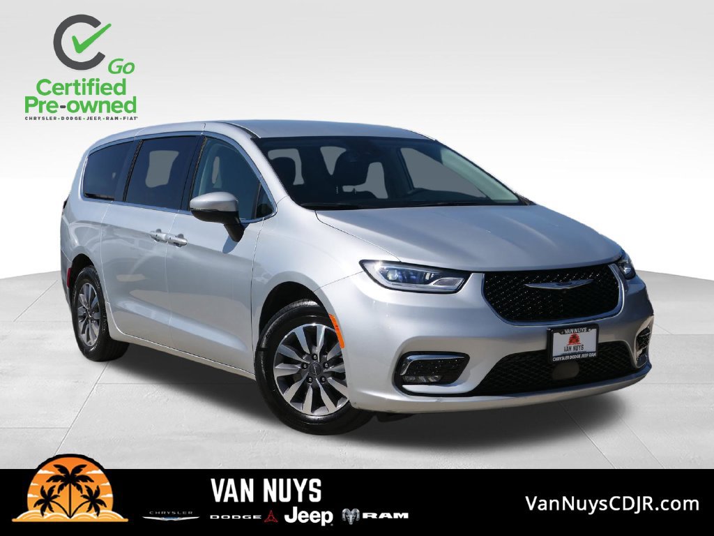 Certified 2023 Chrysler Pacifica Touring-L