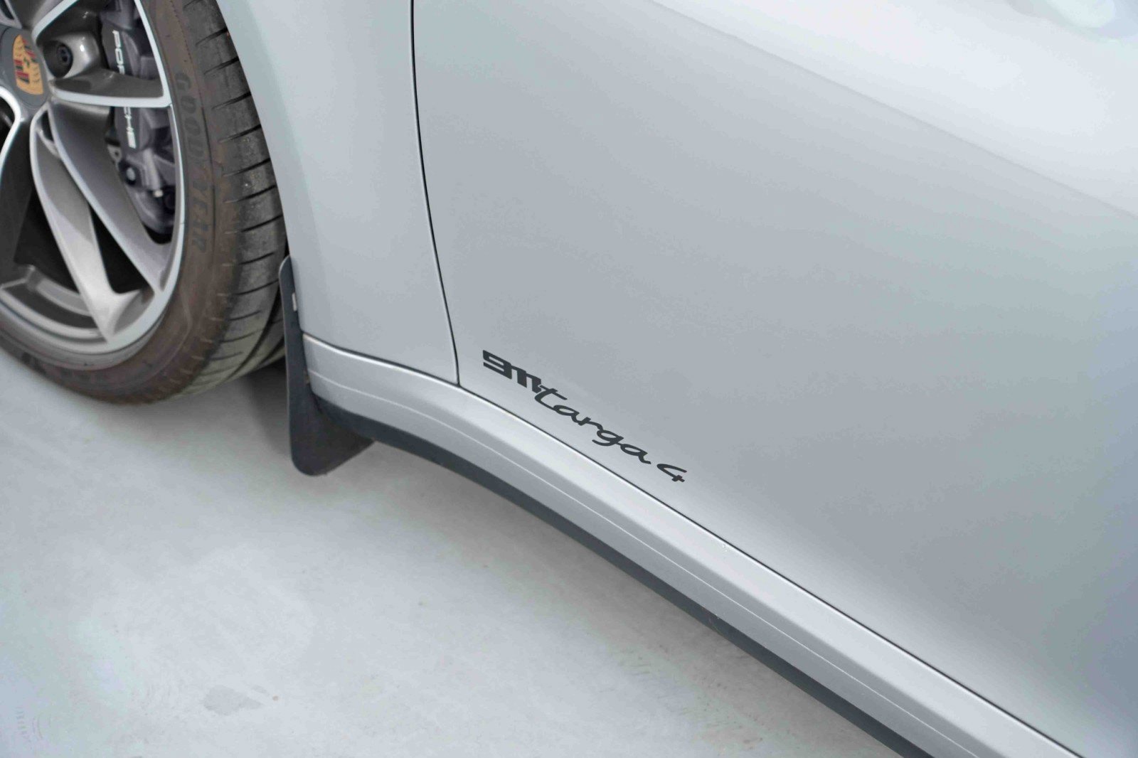 Used 2024 Porsche 911 Targa 4 w/ Premium Package image 57