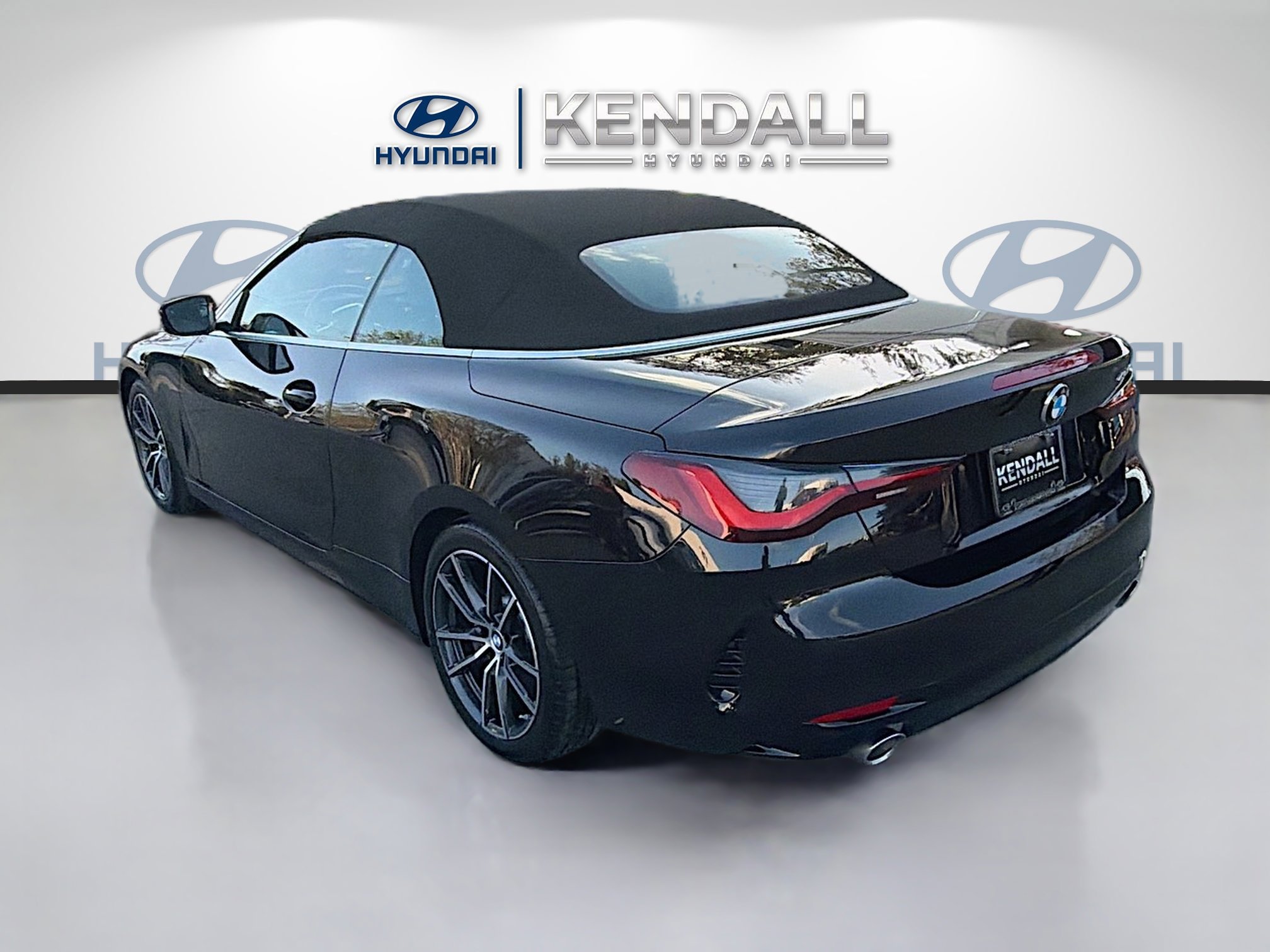 Used 2025 BMW 430i Convertible image 4