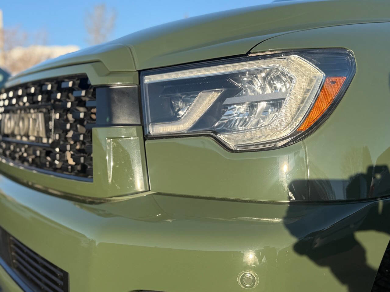 Used 2020 Toyota Sequoia TRD Pro AWD/4WD image 82
