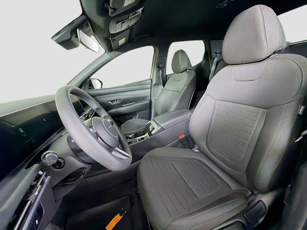 Used 2025 Hyundai Santa Cruz SE image 13
