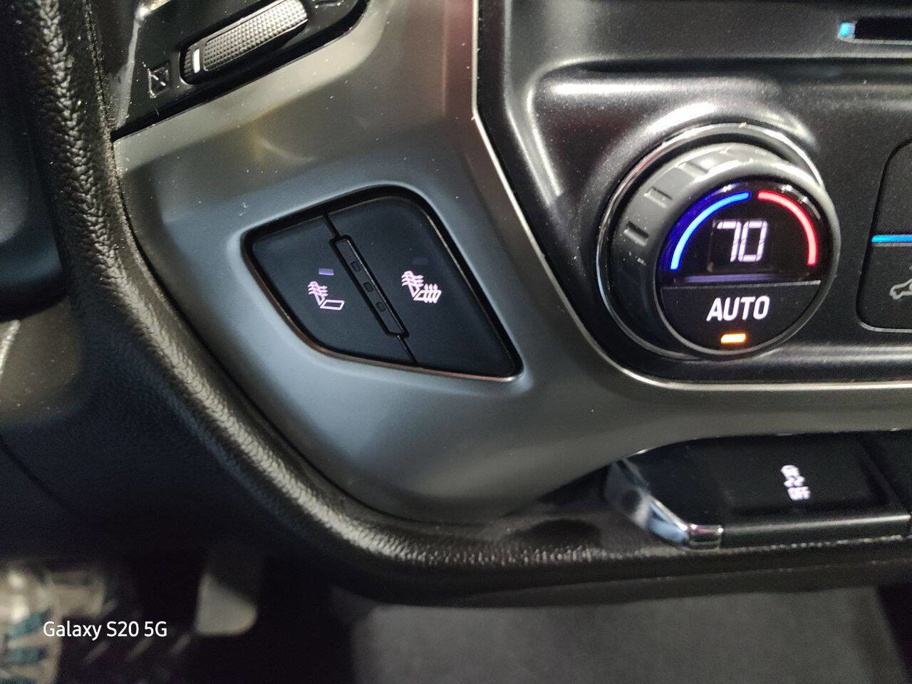 Used 2018 Chevrolet Silverado 1500 LT w/ All Star Edition image 33