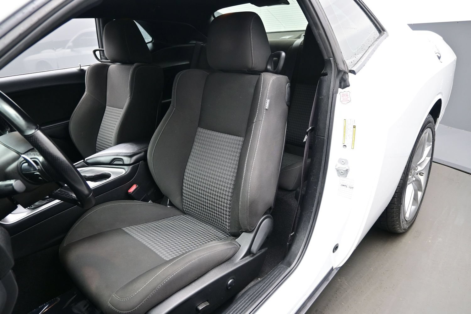 Used 2022 Dodge Challenger GT AWD/4WD image 11