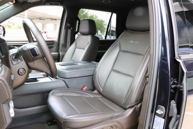 Used 2023 GMC Yukon Denali image 10