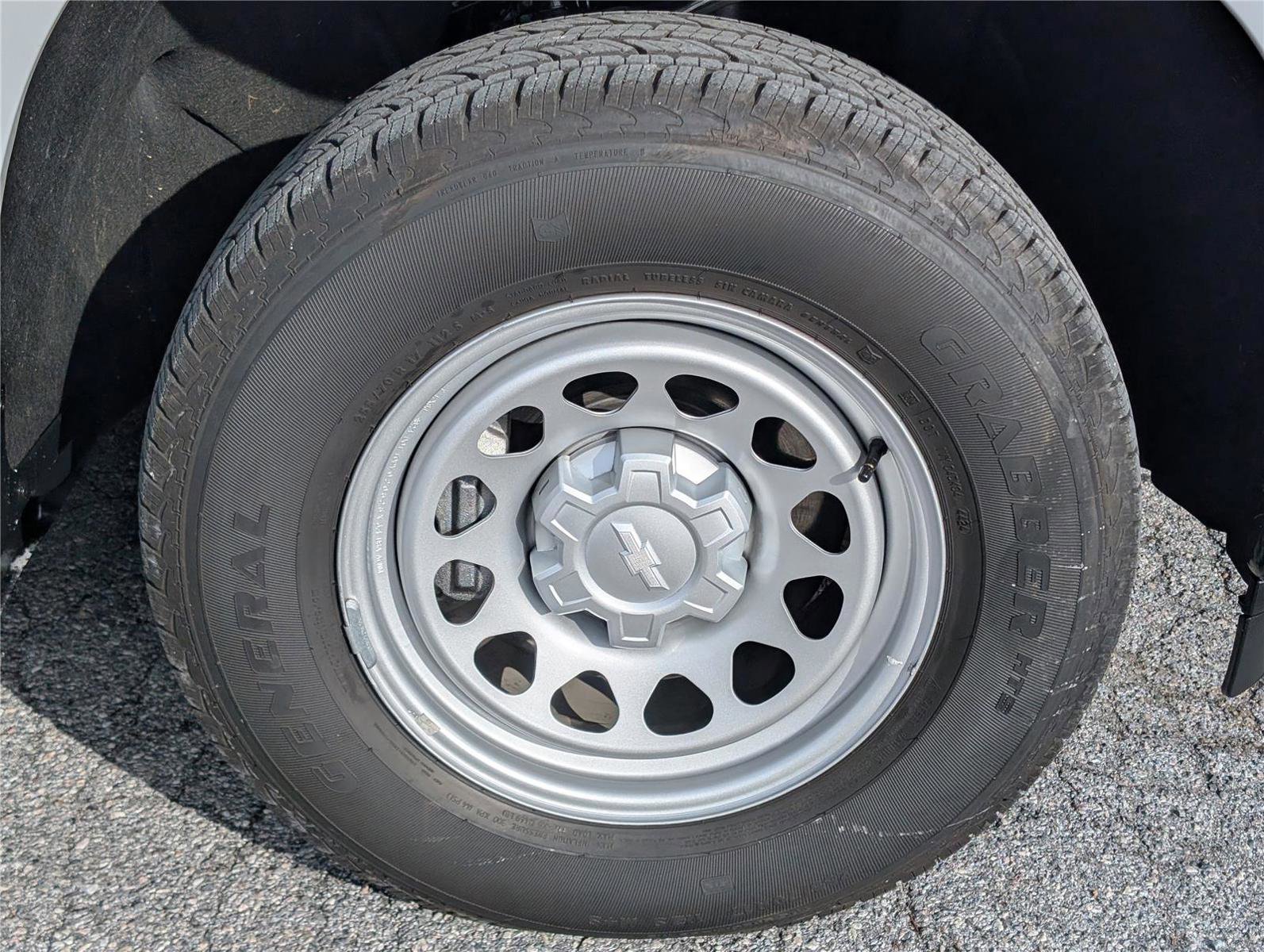 Used 2025 Chevrolet Silverado 1500 W/T w/ Trailering Package image 10