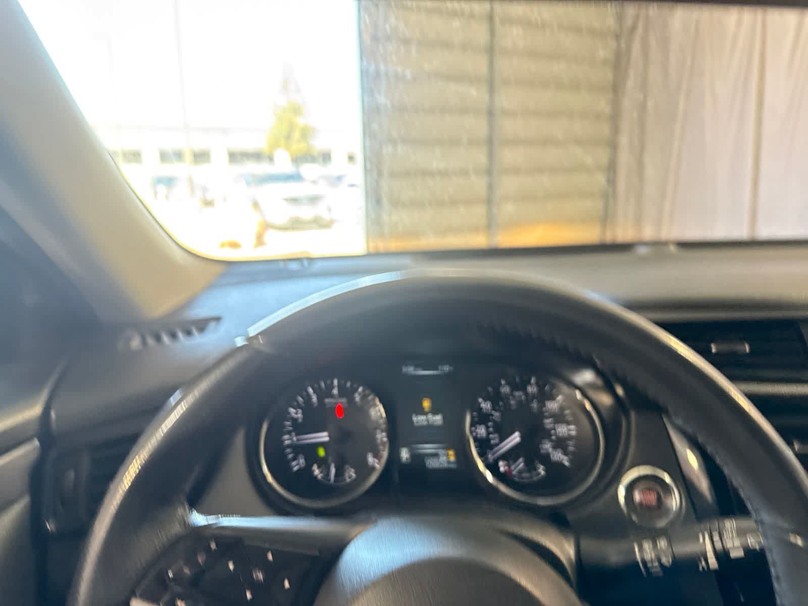 Used 2017 Nissan Rogue SV FWD image 22