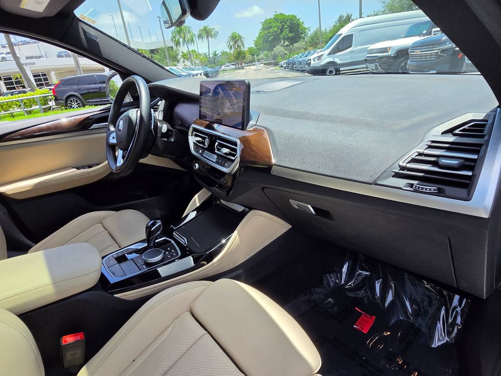 Used 2025 BMW X4 xDrive30i w/ Premium Package AWD/4WD image 24