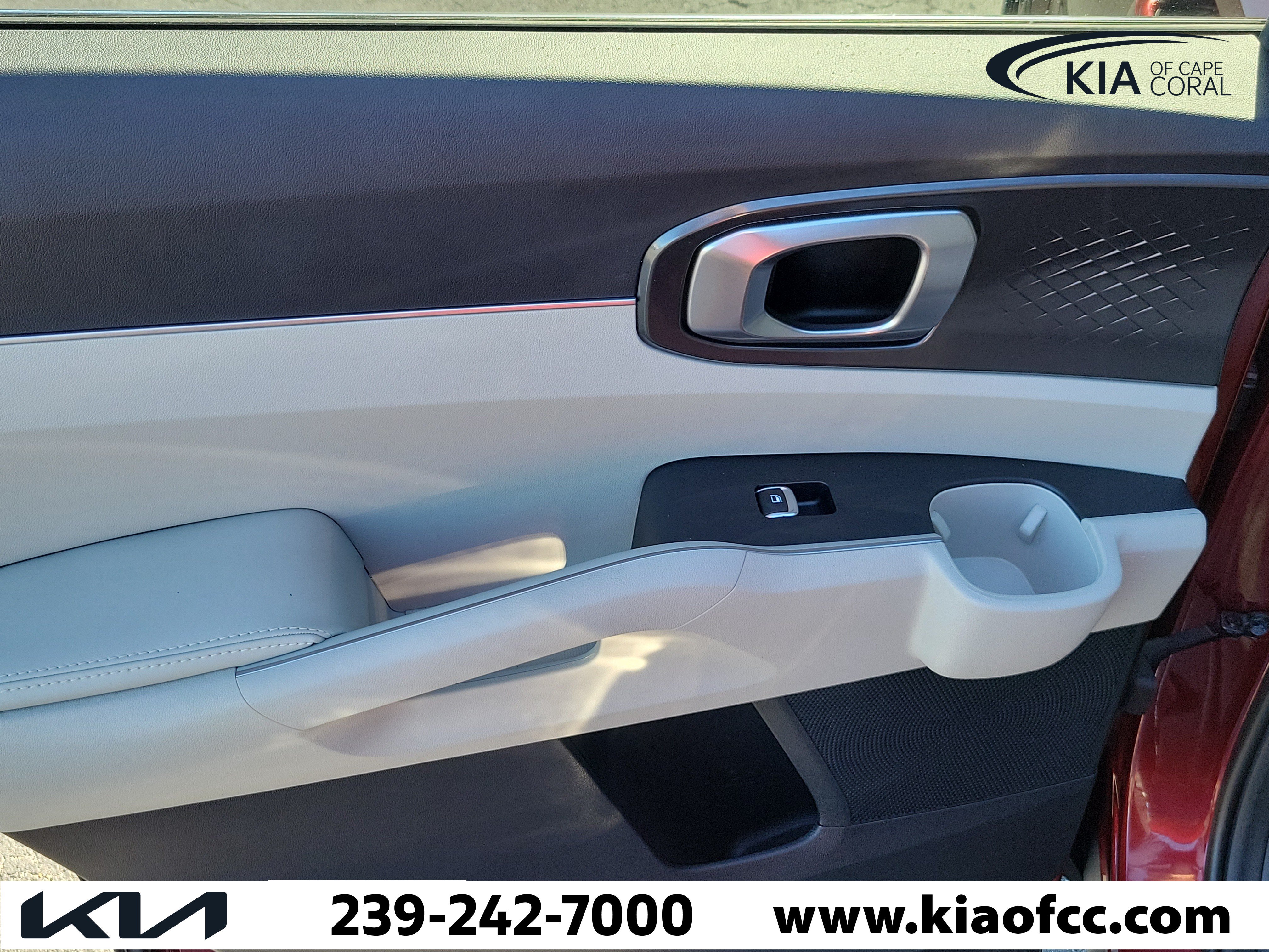 Certified 2025 Kia Sorento S w/ Panoramic Sunroof Package FWD image 14