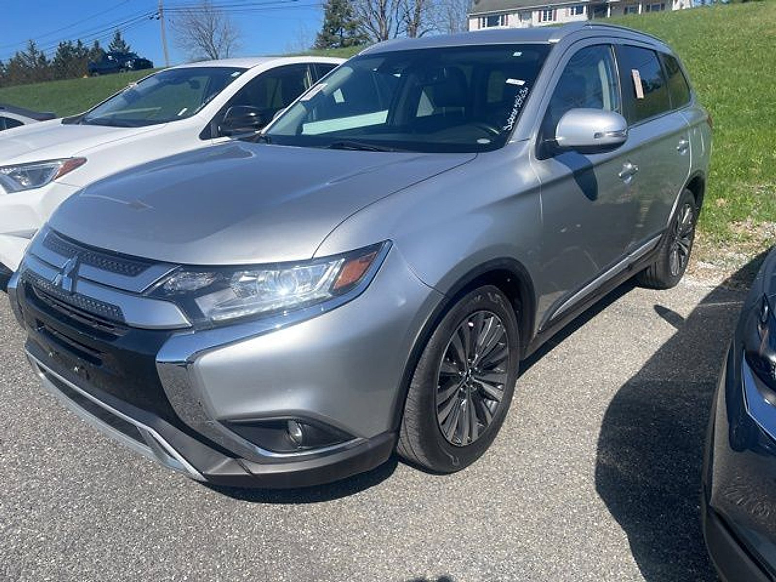 Used 2020 Mitsubishi Outlander ES AWD/4WD image 3
