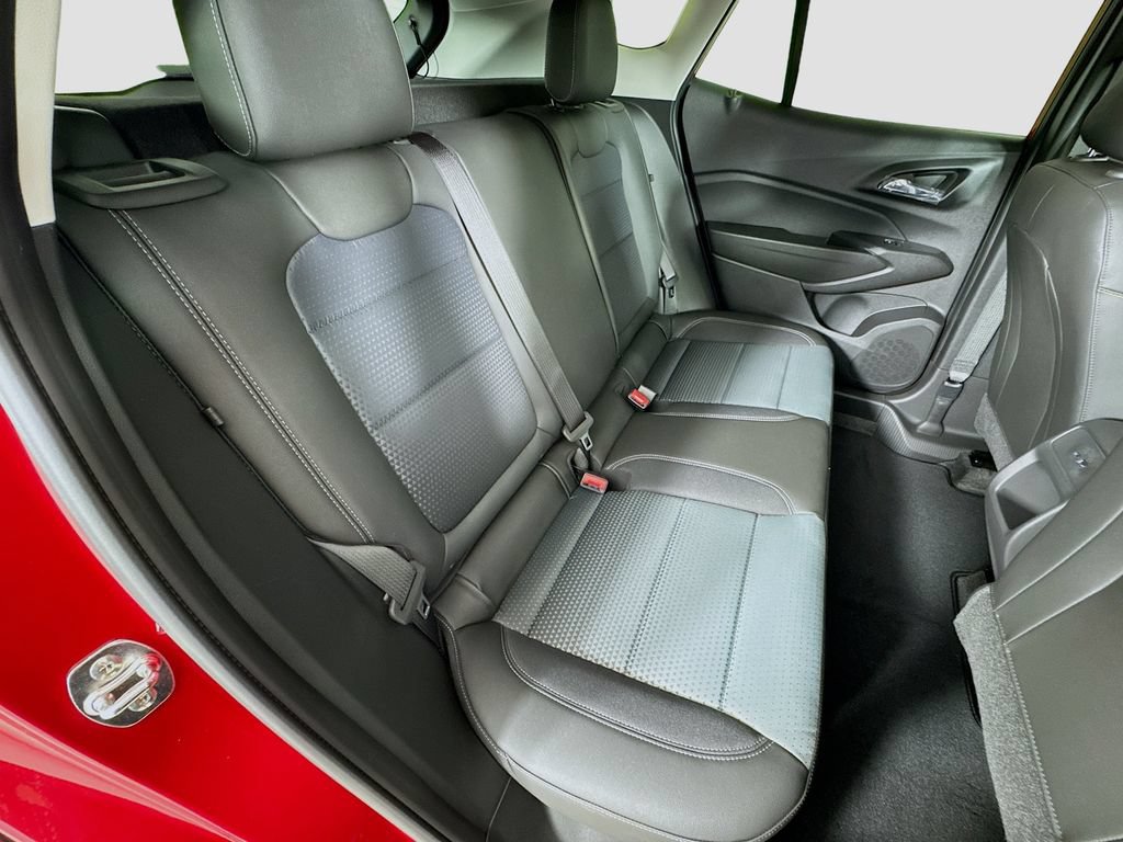 New 2026 Chevrolet Trax LT w/ Midnight Edition FWD image 26