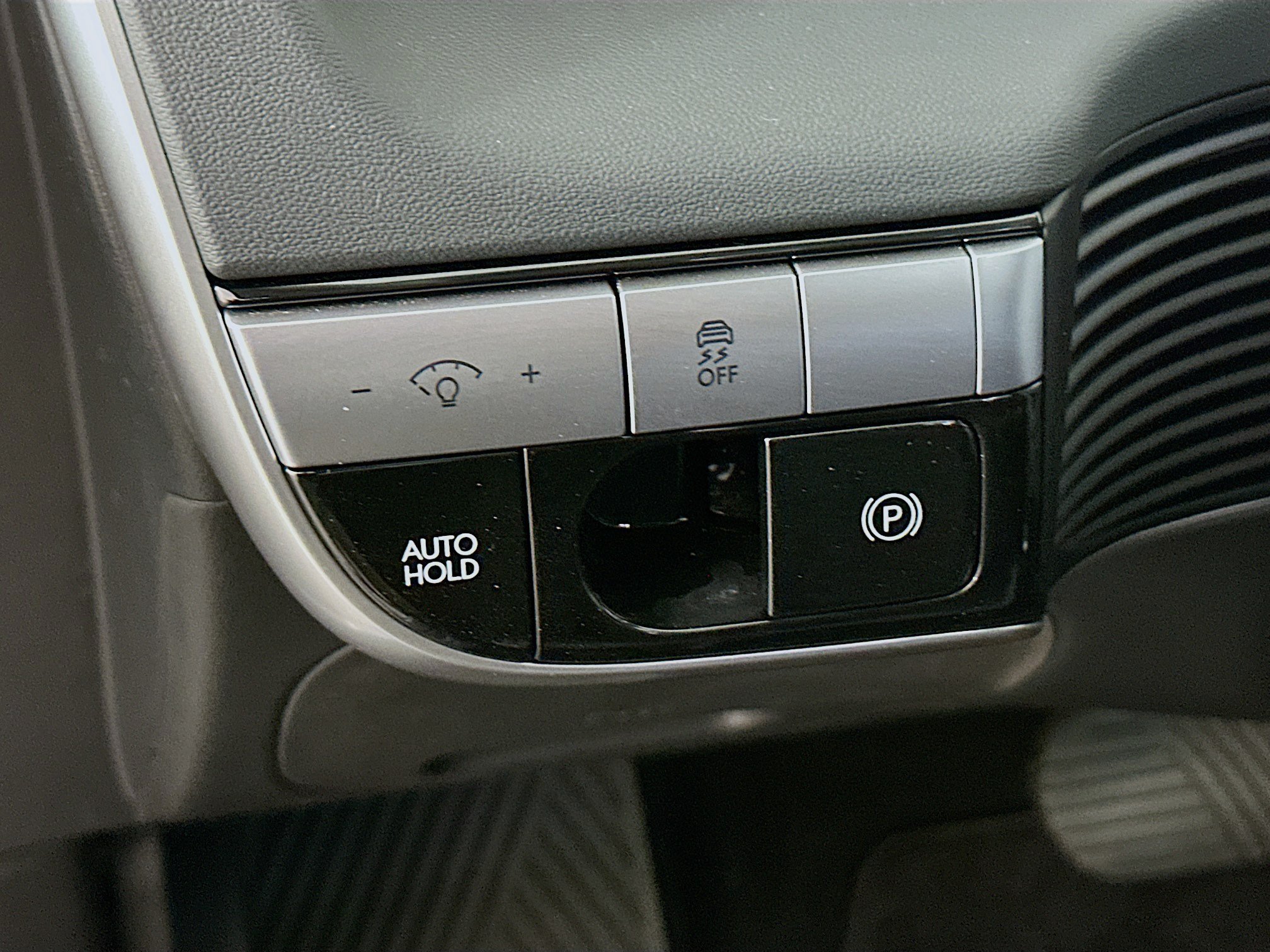 Used 2024 Hyundai Ioniq 5 SE RWD image 17