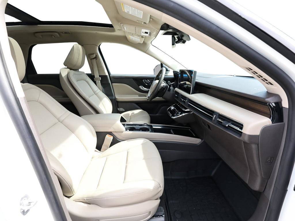 Certified 2024 Lincoln Corsair Reserve w/ Equipment Group 201A AWD/4WD image 22